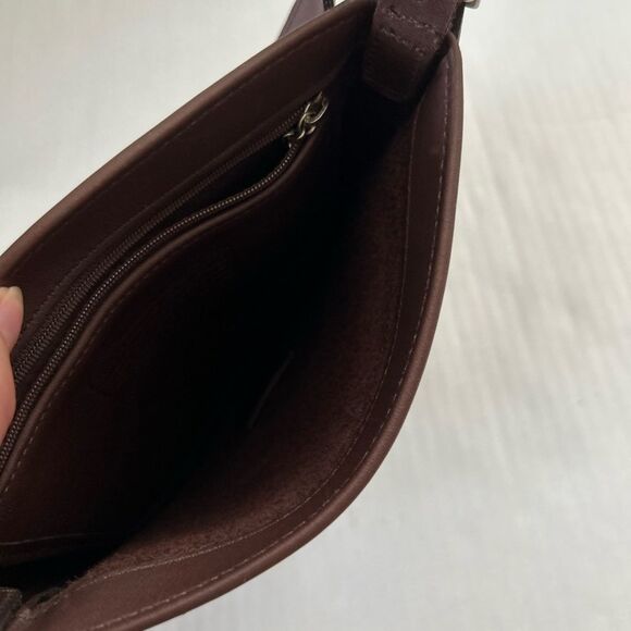 Coach Vintage Brown Leather Shoulders Bag - Picture 14 of 15